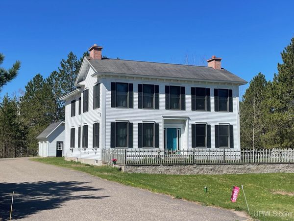 152 Brewer Drive, Chocolay Twp, MI 49855