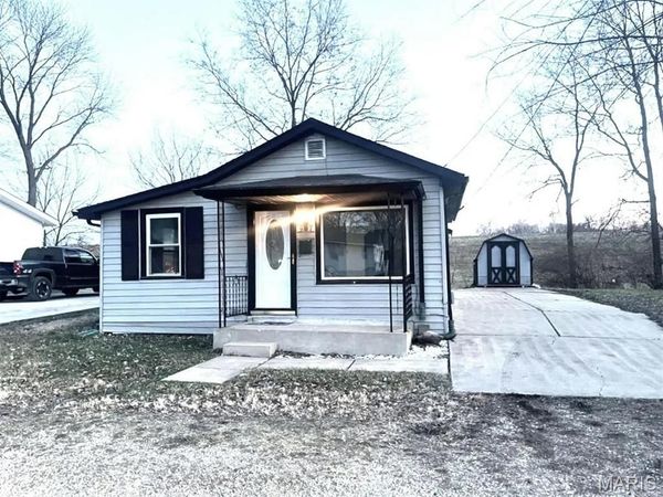907 Pyramid Drive , Valley Park, MO 63088