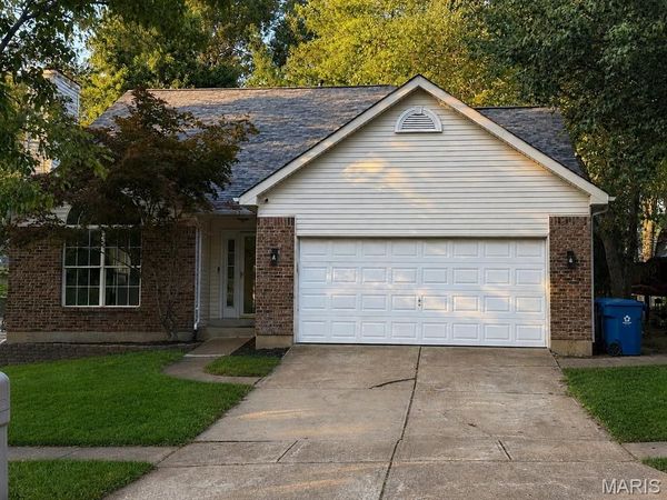 11917 Katiejo Court , Maryland Heights, MO 63043