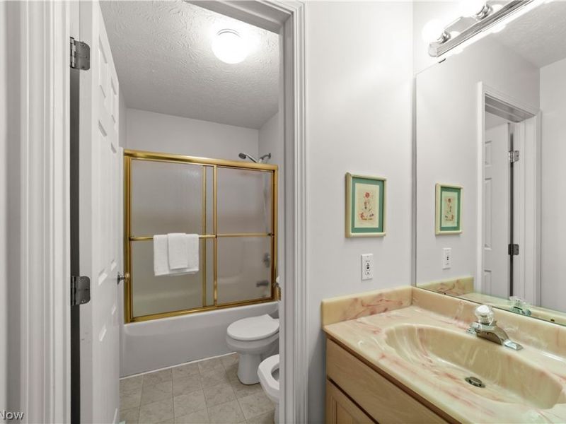 16228 Academy Drive , Strongsville, OH 44149 Photo 28