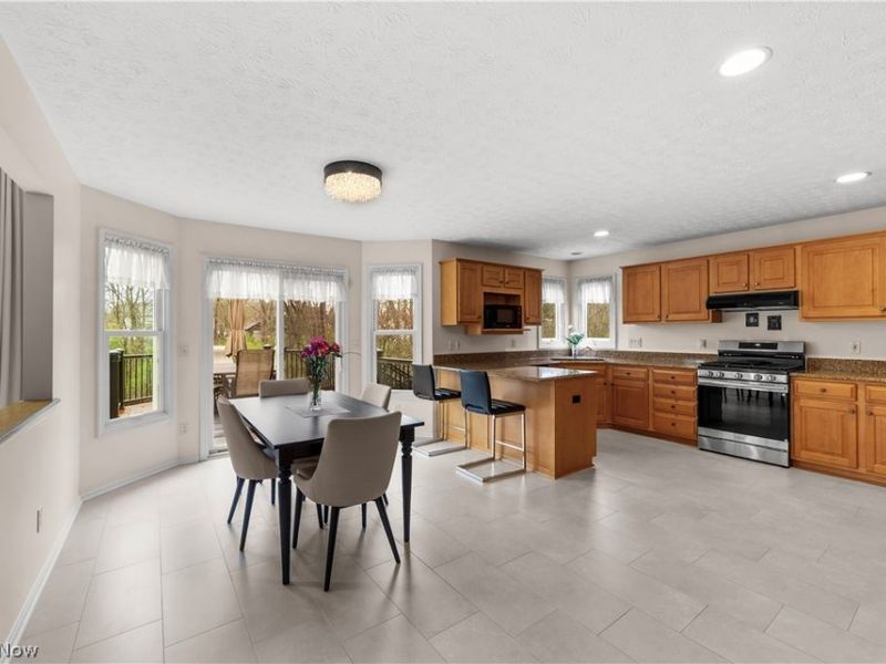 16228 Academy Drive , Strongsville, OH 44149 Photo 7