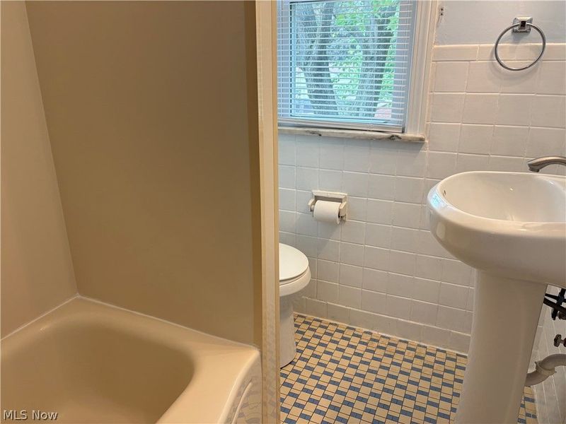 2748 Wooster Road , Rocky River, OH 44116 Photo 16