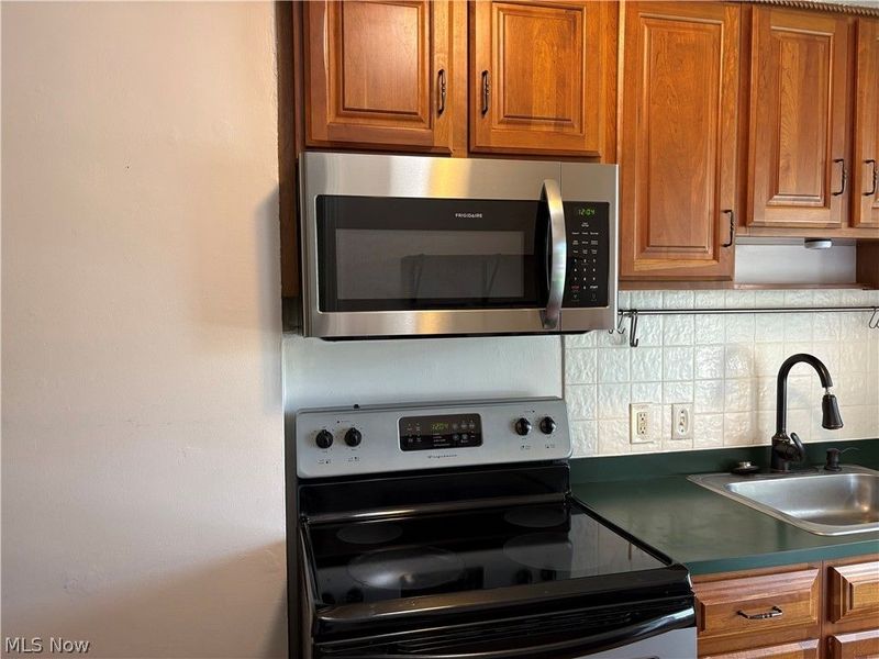2748 Wooster Road , Rocky River, OH 44116 Photo 5