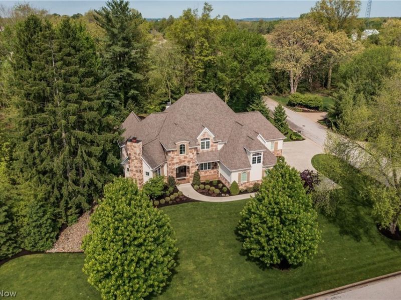 9568 Province Street NW, Massillon, OH 44646 Photo 2