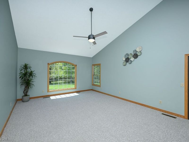 5057 Smith Kramer Street NE, Hartville, OH 44632 Photo 13