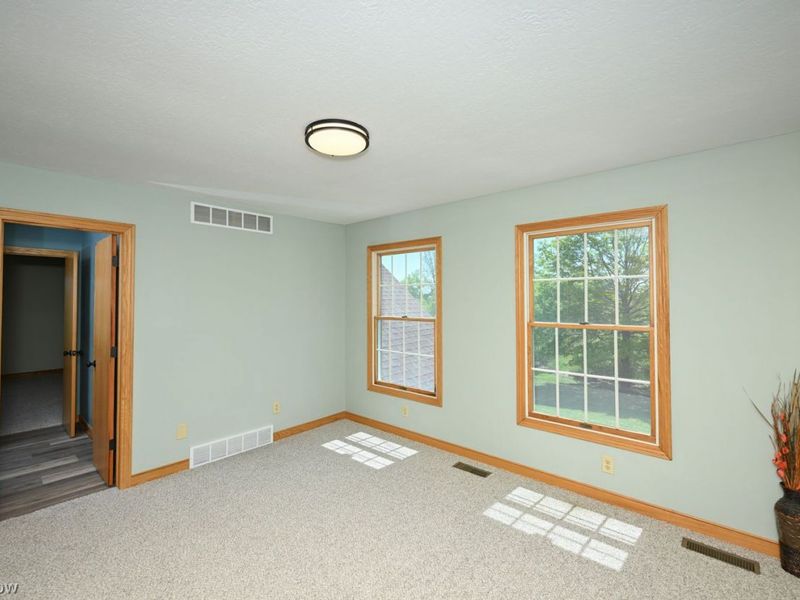 5057 Smith Kramer Street NE, Hartville, OH 44632 Photo 21