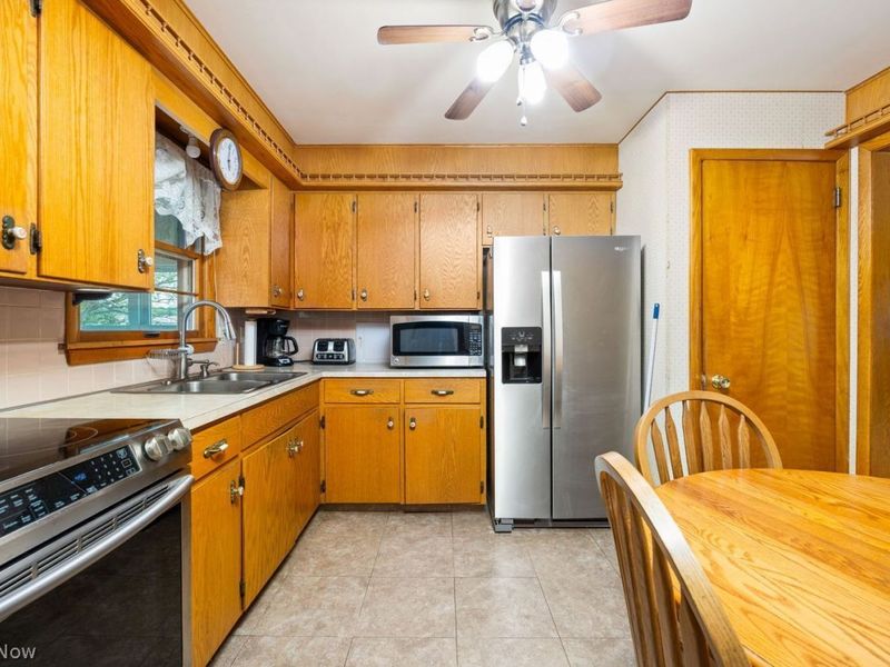 2460 Blake Road , Wadsworth, OH 44281 Photo 10