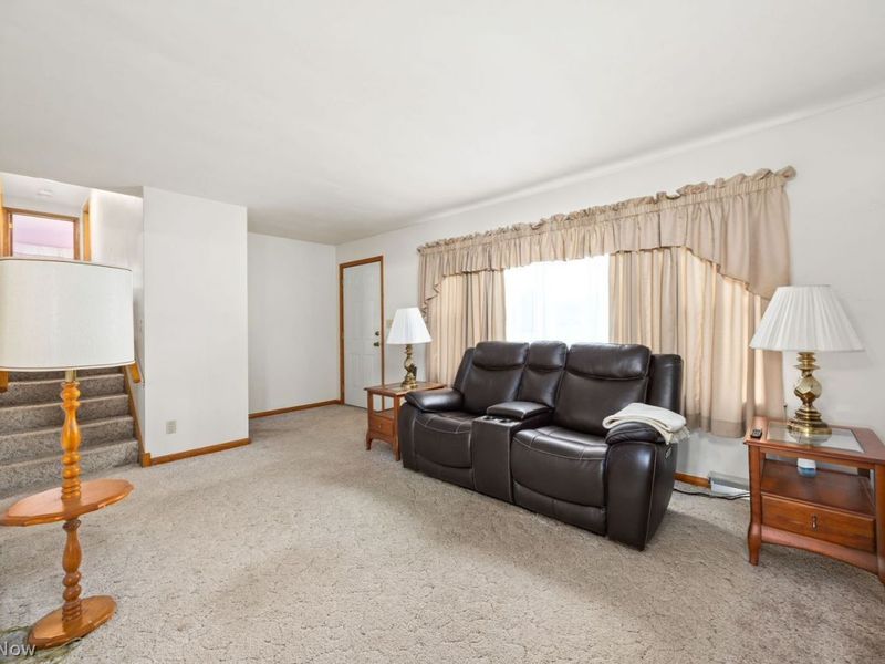 2460 Blake Road , Wadsworth, OH 44281 Photo 12