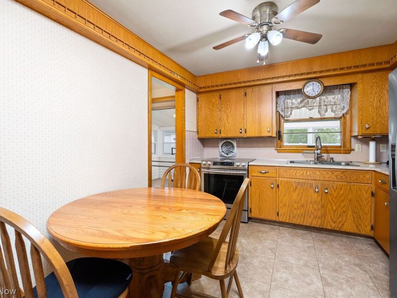 2460 Blake Road , Wadsworth, OH 44281 Photo 9