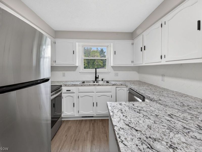 8854 Timberlink Road NW, Canal Fulton, OH 44614 Photo 9