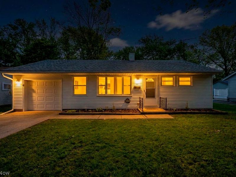 44 Circle Drive , Medina, OH 44256 Photo 2