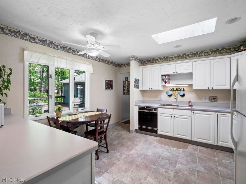 5875 Hawthorne Hollow Drive , North Ridgeville, OH 44039 Photo 13