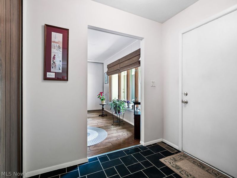 5875 Hawthorne Hollow Drive , North Ridgeville, OH 44039 Photo 9