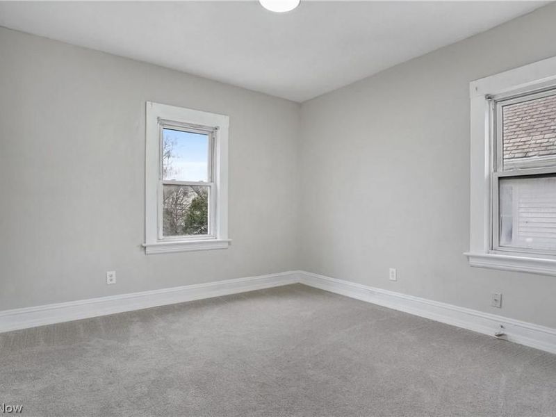 8210 Dorver Avenue , Cleveland, OH 44105 Photo 18
