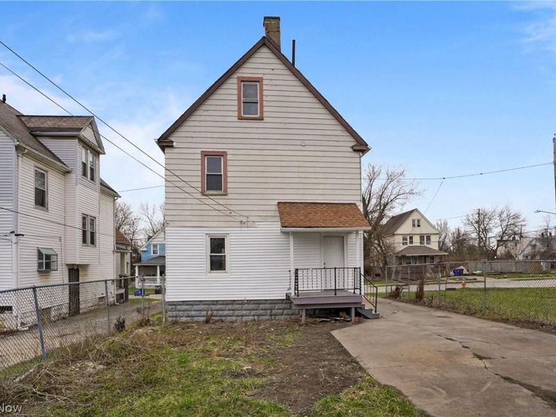 8210 Dorver Avenue , Cleveland, OH 44105 Photo 27