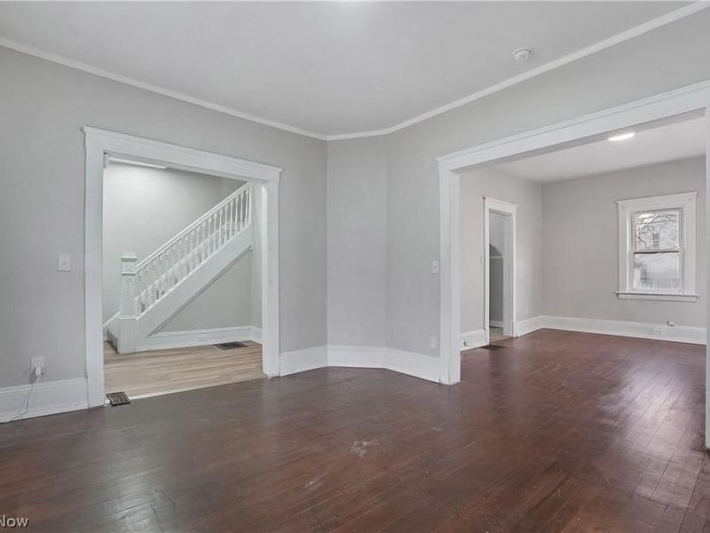 8210 Dorver Avenue , Cleveland, OH 44105 Photo 7