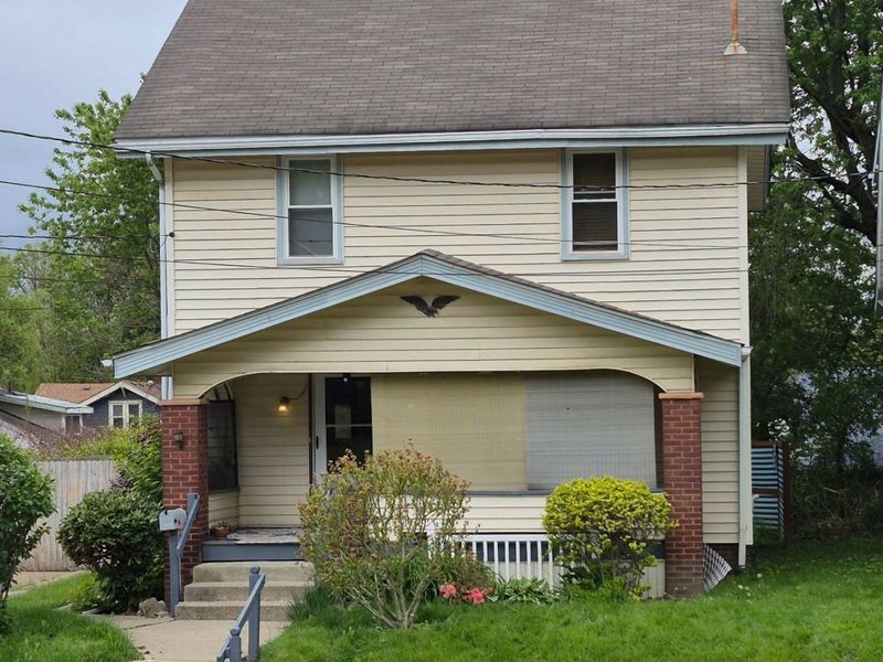 1629 Gibbs Avenue NE, Canton, OH 44705 Photo 1