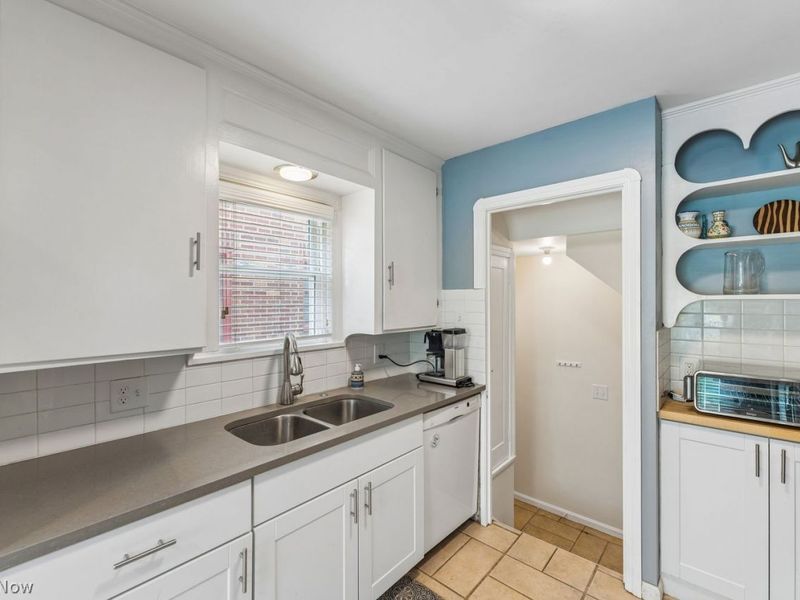 15034 Rosemary Avenue , Cleveland, OH 44111 Photo 11
