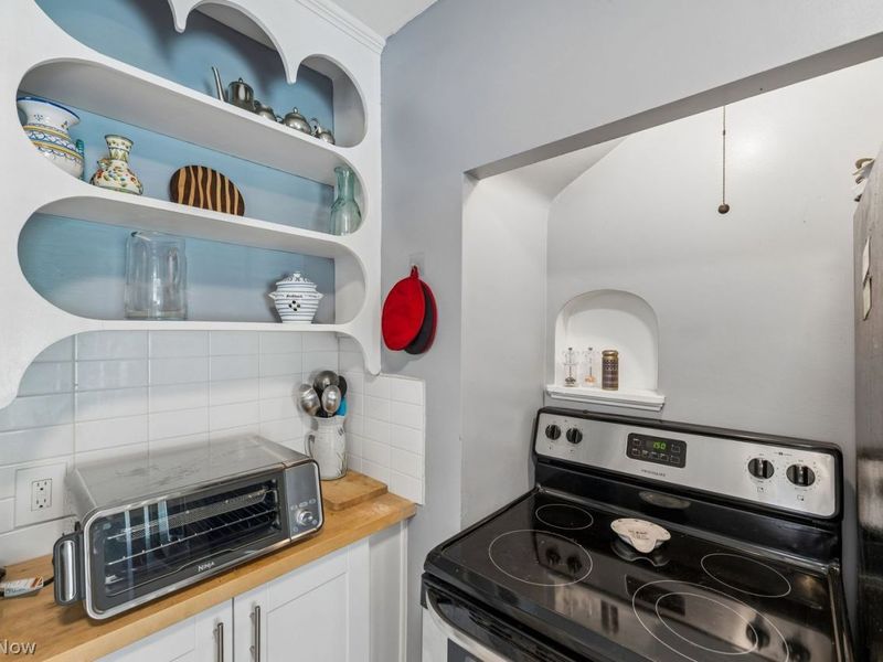 15034 Rosemary Avenue , Cleveland, OH 44111 Photo 13