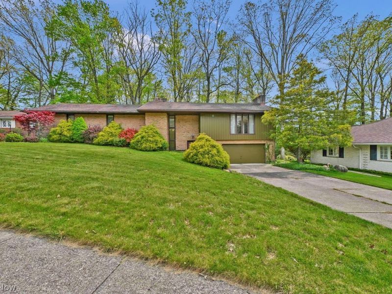 8309 Pin Oak Drive , Parma, OH 44130 Photo 1