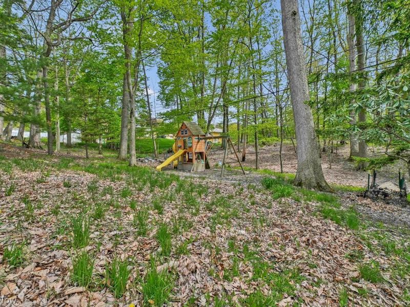 8309 Pin Oak Drive , Parma, OH 44130 Photo 41