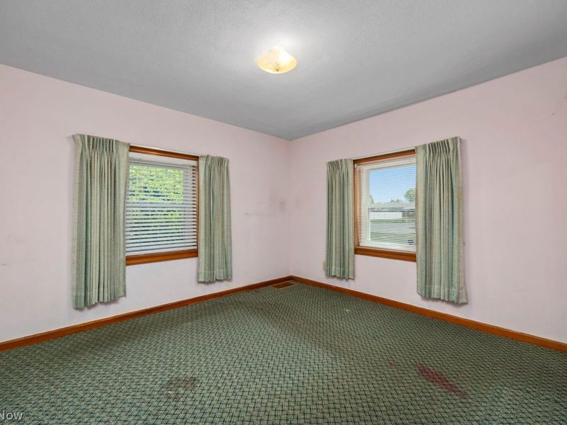 2010 Utica Avenue , Lorain, OH 44052 Photo 13