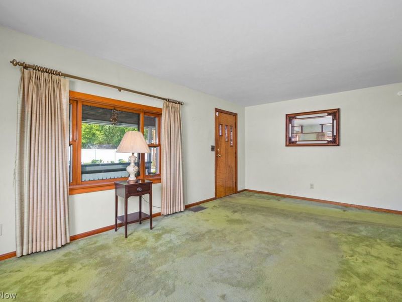 2010 Utica Avenue , Lorain, OH 44052 Photo 5