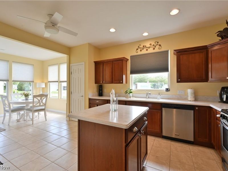 38084 Princeton Drive , North Ridgeville, OH 44039 Photo 15