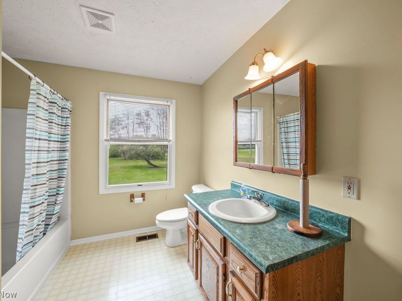 10703 Jones Road , Diamond, OH 44412 Photo 11