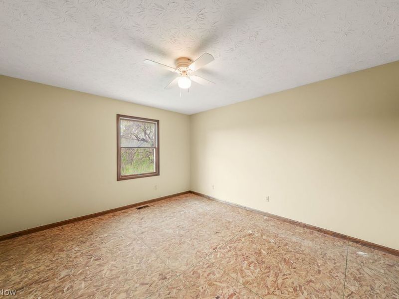 10703 Jones Road , Diamond, OH 44412 Photo 12