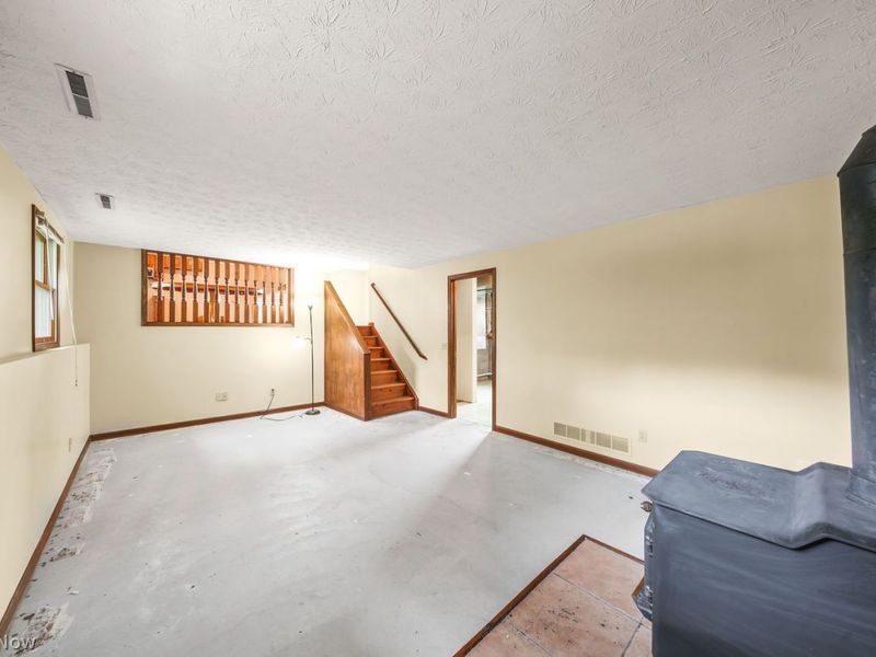 10703 Jones Road , Diamond, OH 44412 Photo 19