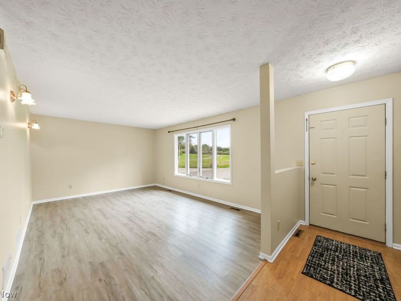 10703 Jones Road , Diamond, OH 44412 Photo 2