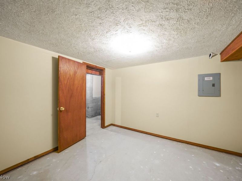 10703 Jones Road , Diamond, OH 44412 Photo 20