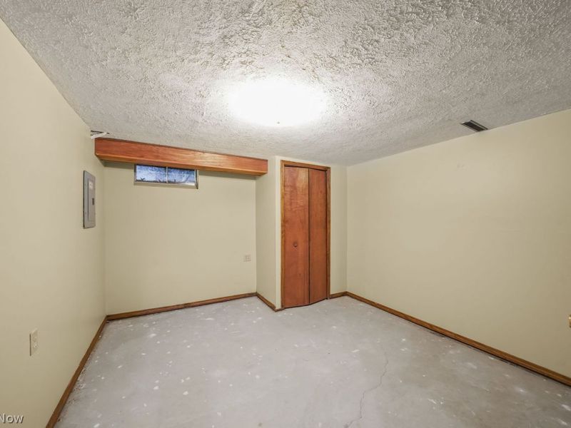 10703 Jones Road , Diamond, OH 44412 Photo 21