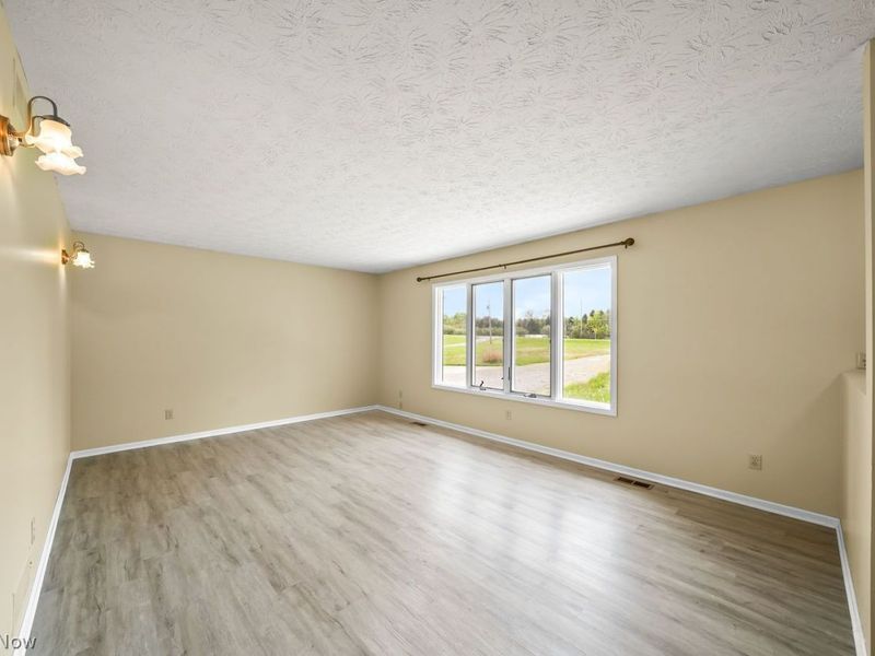 10703 Jones Road , Diamond, OH 44412 Photo 3