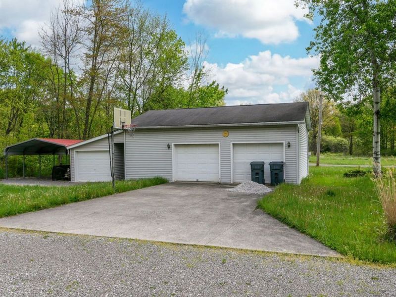 10703 Jones Road , Diamond, OH 44412 Photo 37