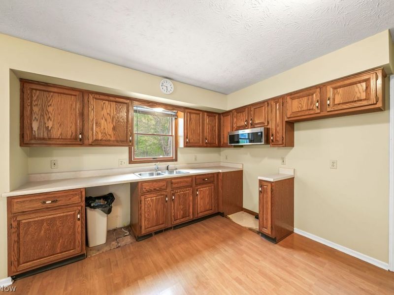 10703 Jones Road , Diamond, OH 44412 Photo 8