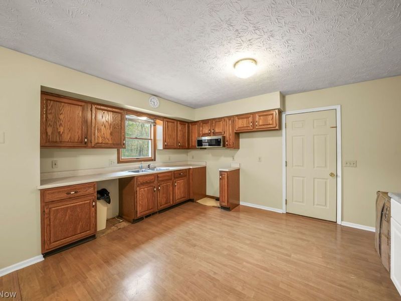 10703 Jones Road , Diamond, OH 44412 Photo 9
