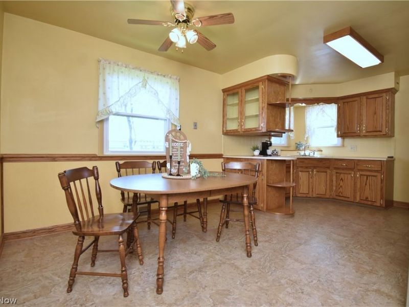 211 Parish Avenue , Hubbard, OH 44425 Photo 12