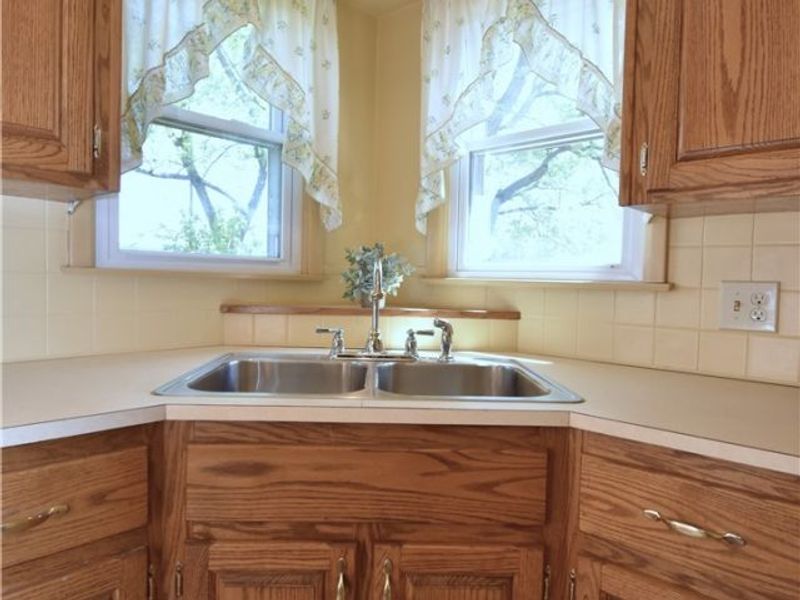 211 Parish Avenue , Hubbard, OH 44425 Photo 15