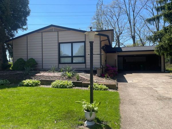 480 Haverhill Circle , Berea, OH 44017