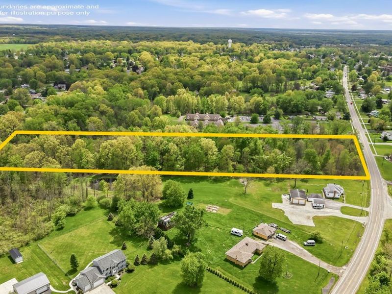 8.9581 N. High Street , Cortland, OH 44410 Photo 1