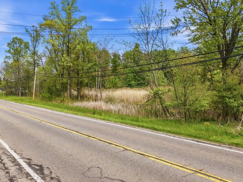 8.9581 N. High Street , Cortland, OH 44410 Photo 3
