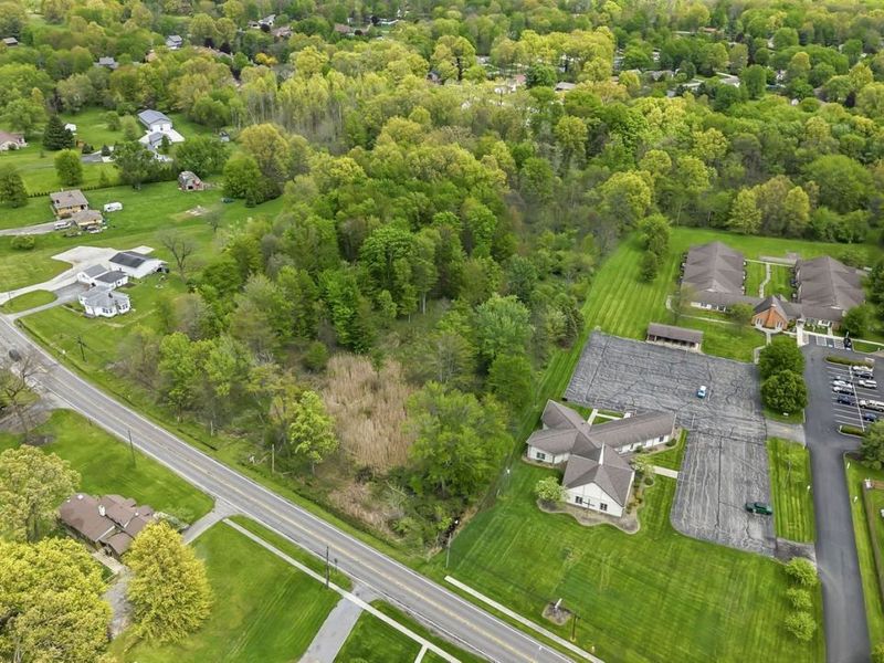 8.9581 N. High Street , Cortland, OH 44410 Photo 8