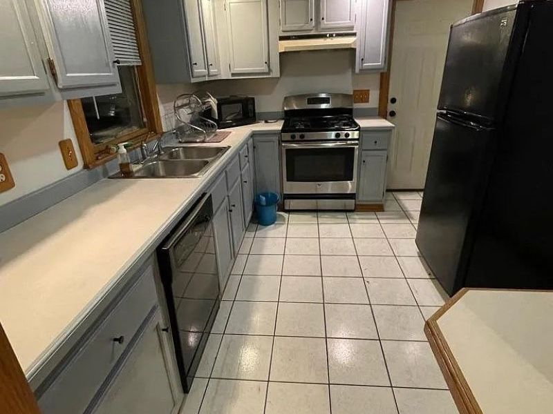 10612 Clifton Boulevard , Cleveland, OH 44102 Photo 22