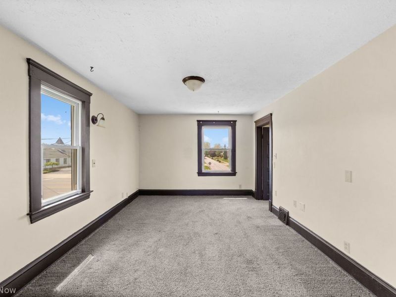5977 Ridge Road , Parma, OH 44129 Photo 10