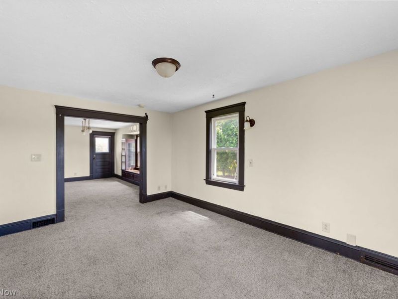 5977 Ridge Road , Parma, OH 44129 Photo 18