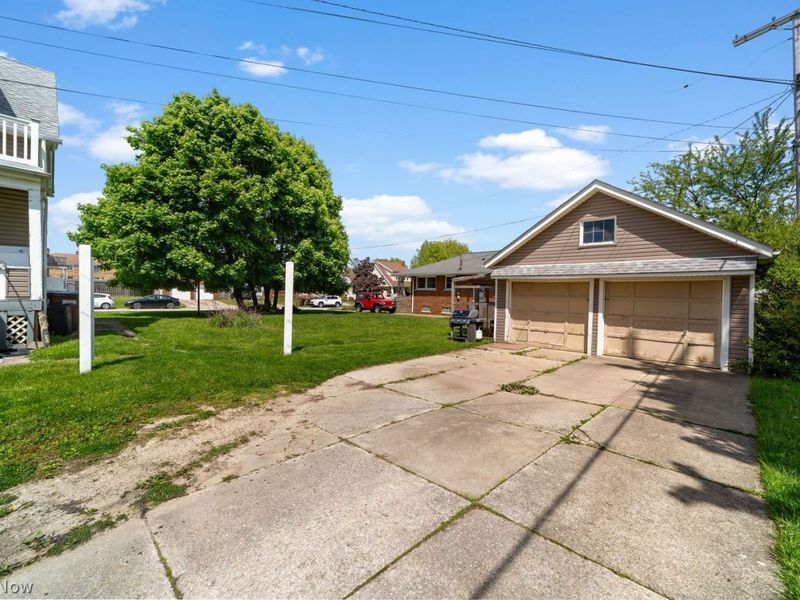 5977 Ridge Road , Parma, OH 44129 Photo 26