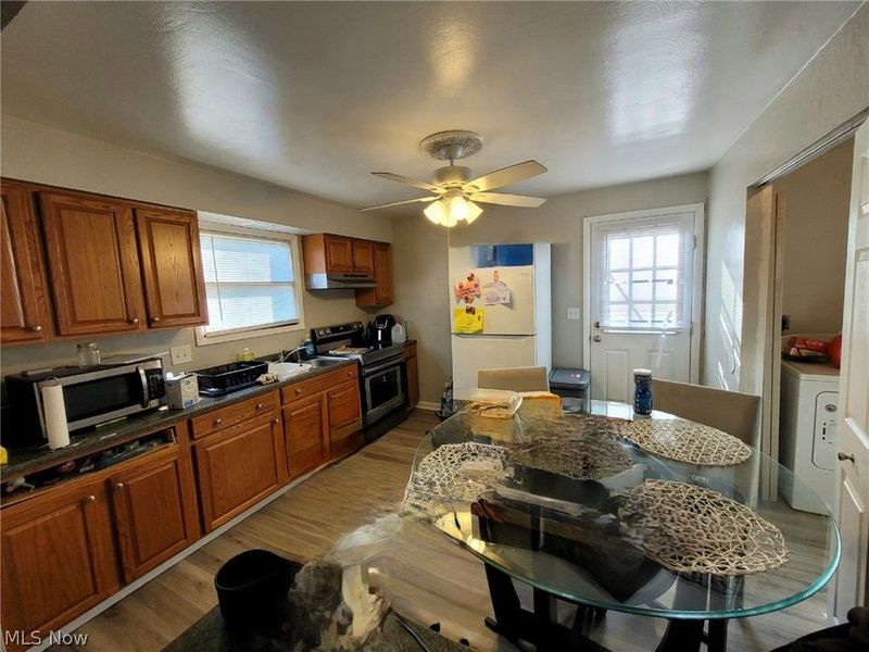 471/475 Garfield Street , Struthers, OH 44471 Photo 13
