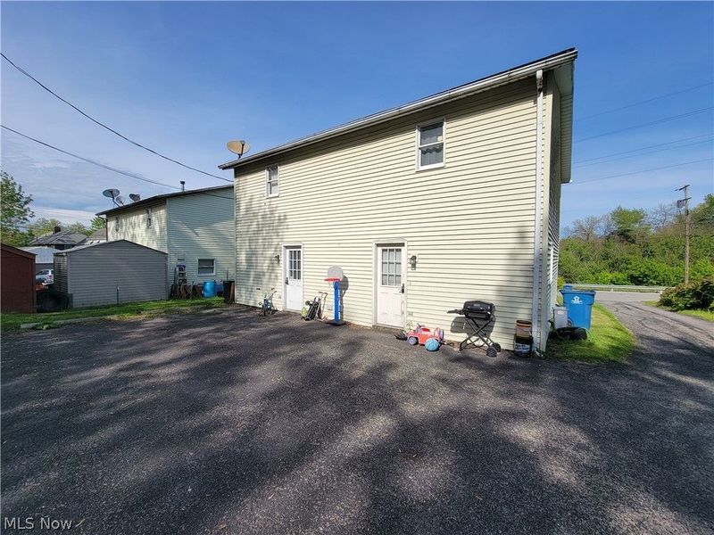 471/475 Garfield Street , Struthers, OH 44471 Photo 3